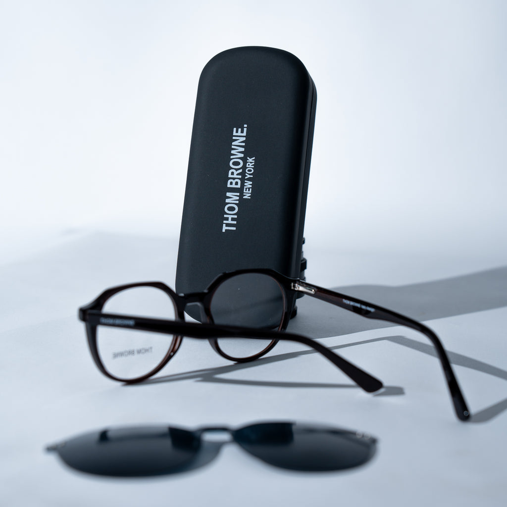 Monture  de créateur de la marque THOM BROWN, noire unisexe