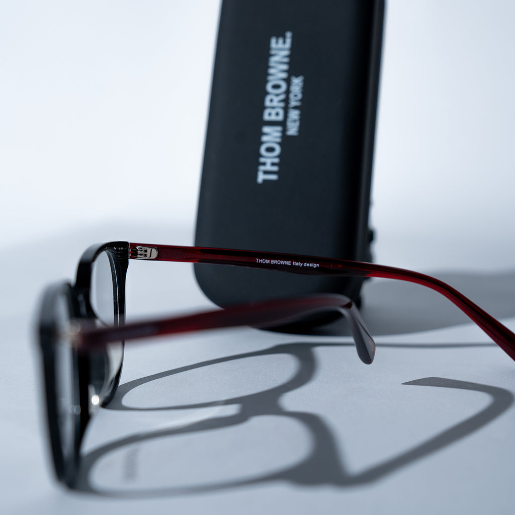 Monture  de créateur de la marque THOM BROWN, noire unisexe