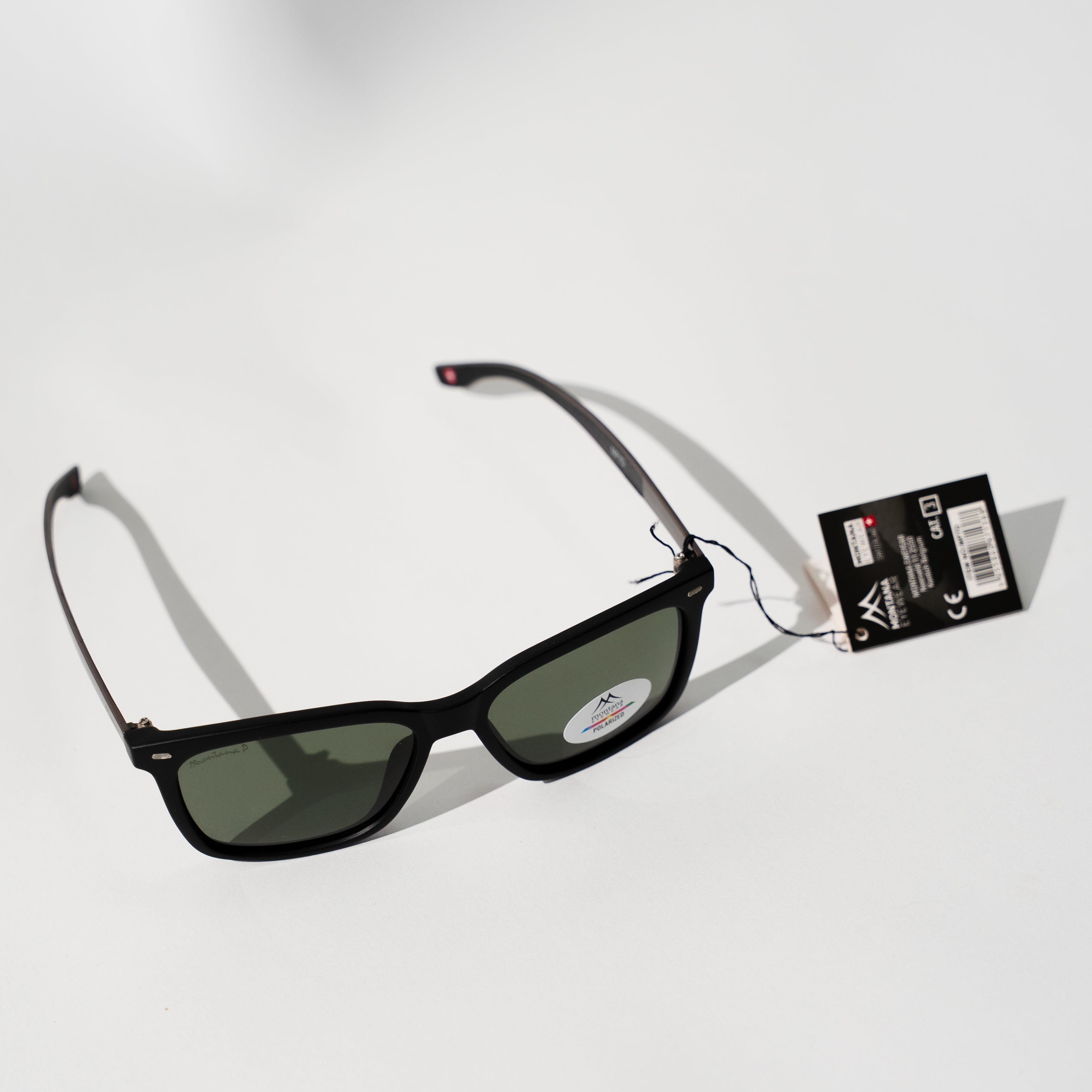 Monture solaire de la marque Montana avec des verres polarisés