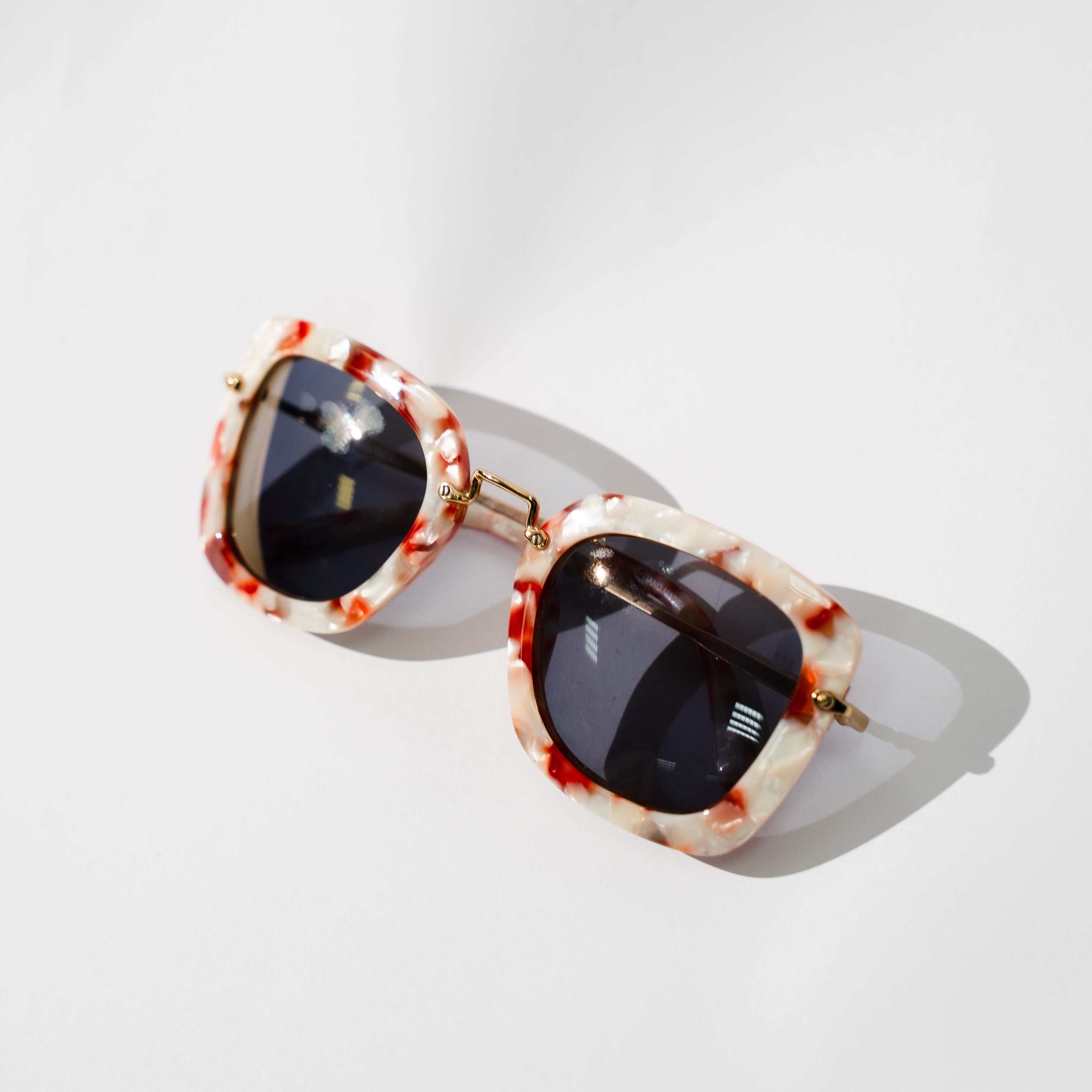 Lunettes de Soleil Élégantes Marbrees – Femme