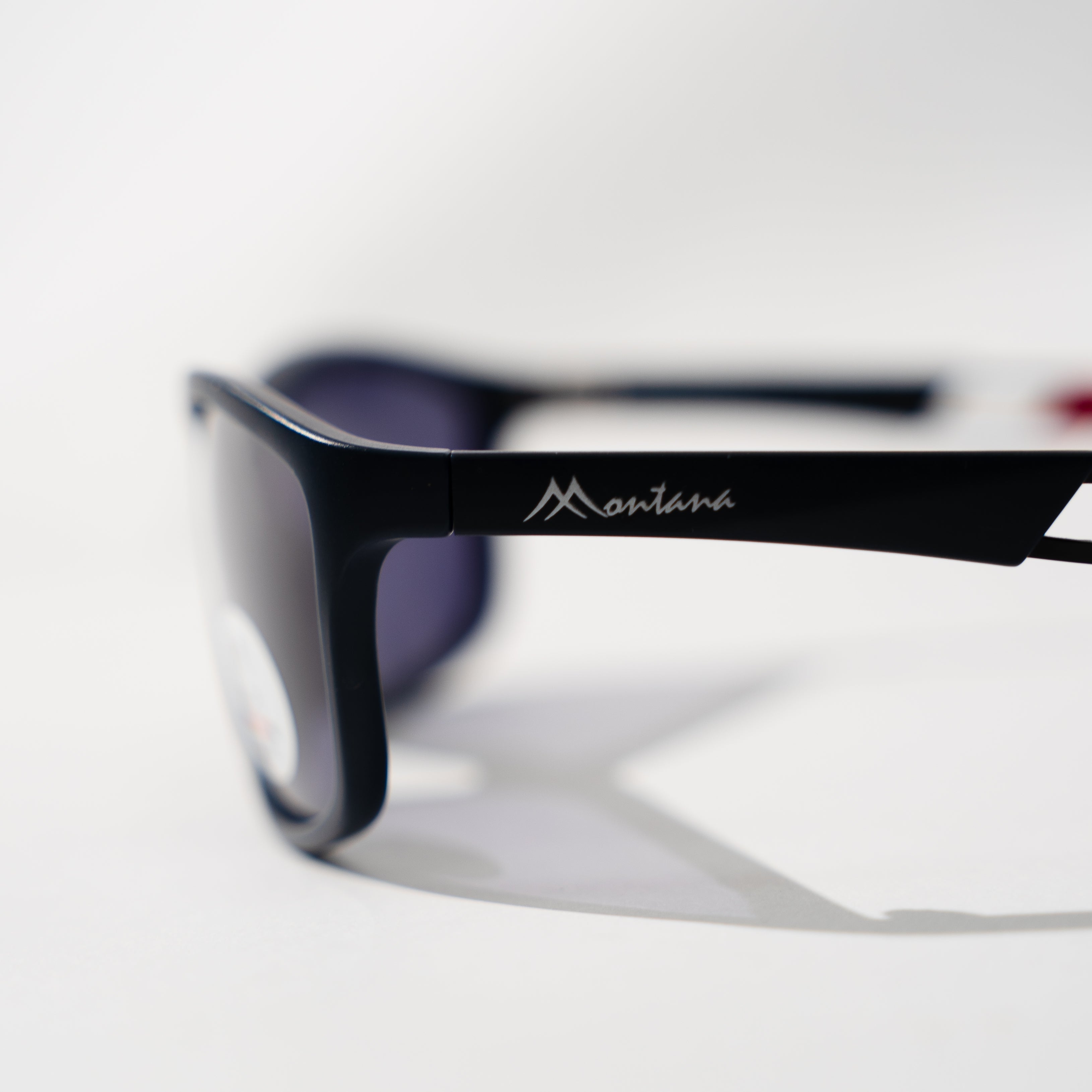 Monture solaire de créateur de la marque Montana, verres polarisés