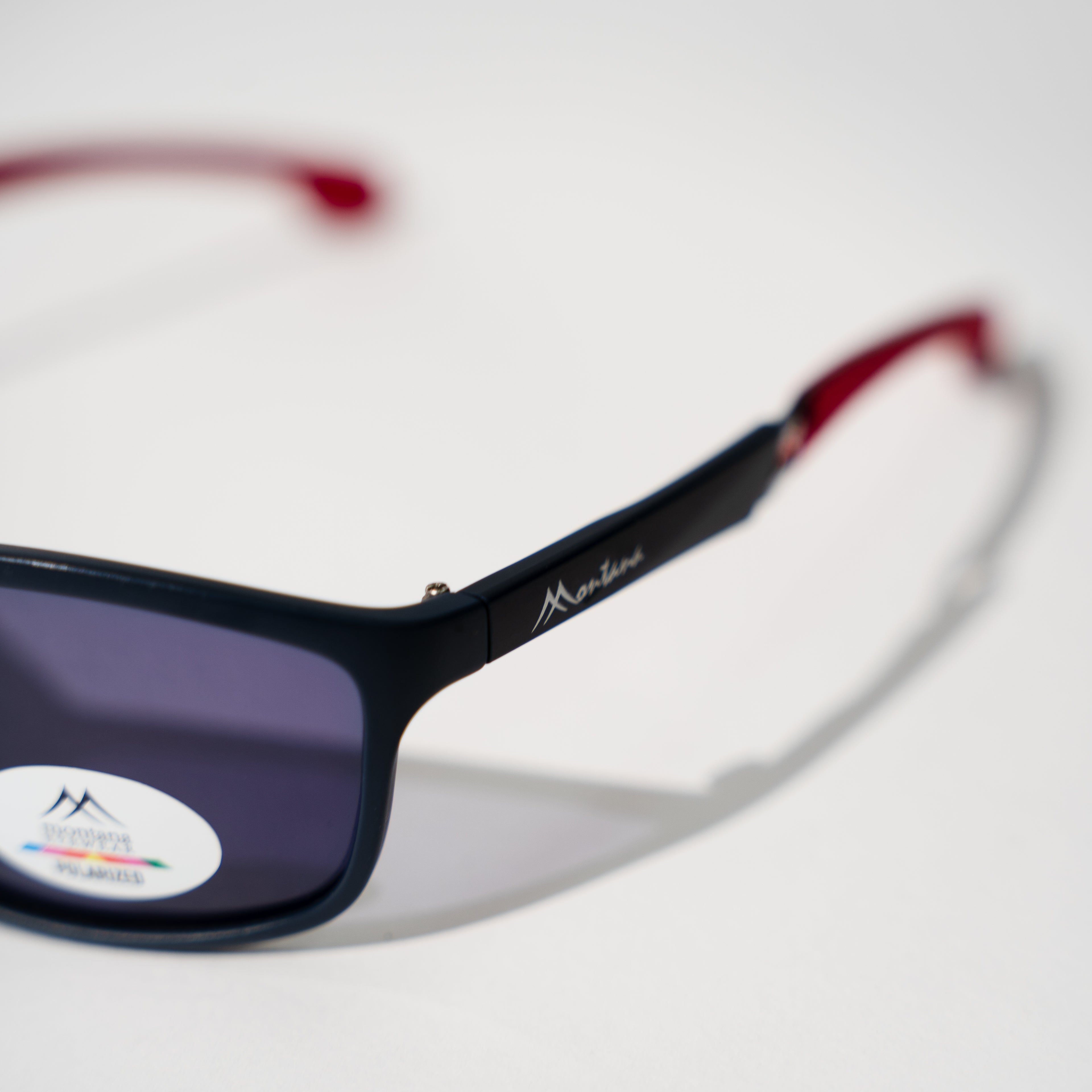 Monture solaire de créateur de la marque Montana, verres polarisés