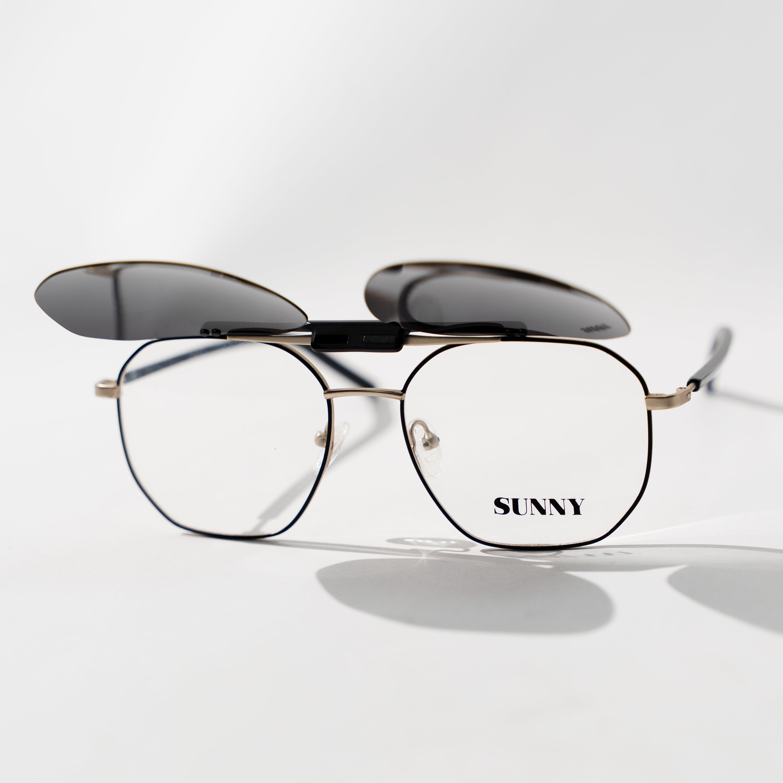 Monture optique de la marque Sunny avec Clips solaires ,style aviator