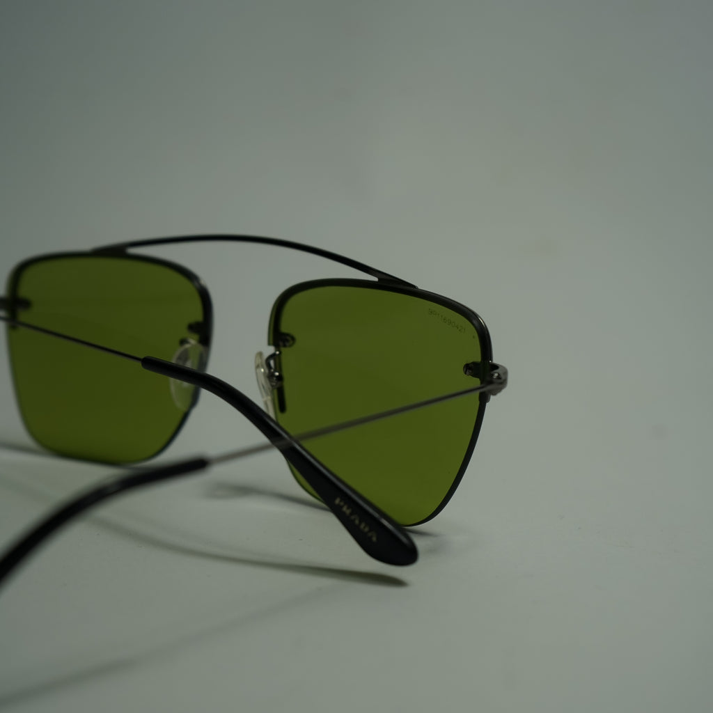 Monture solaire de la marque Prada
