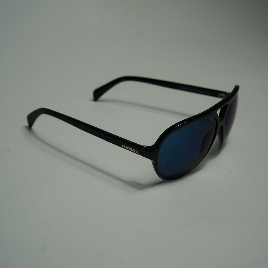 Monture solaire de la marque Diesel
